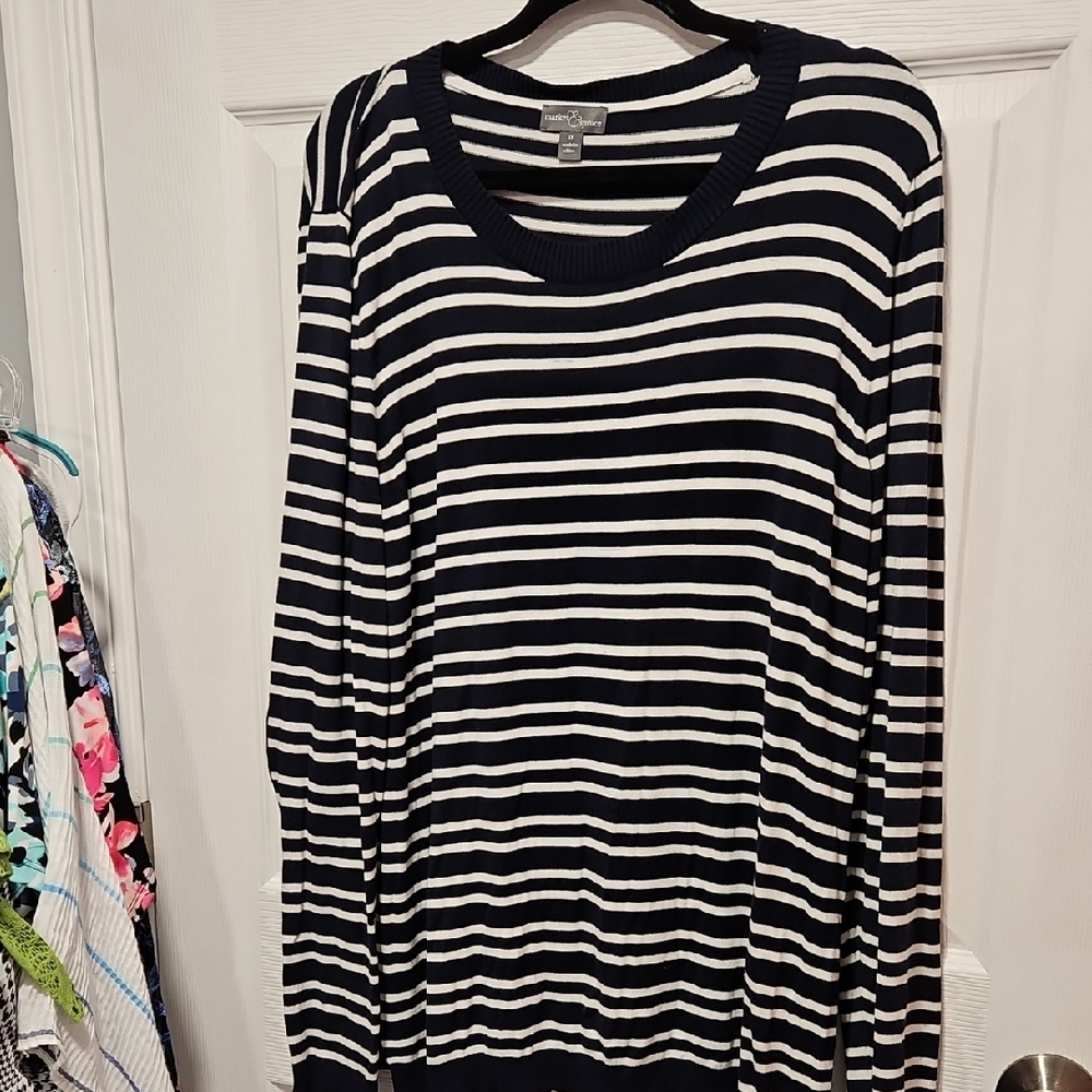 Market & Spruce Navy and Cream Striped Top